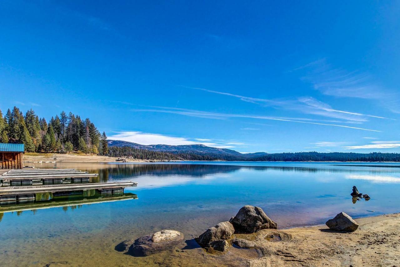 Water'S Edge Retreat Villa Shaver Lake Exterior photo